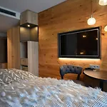 Отель Block & Living
