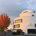 Block & Living 4*
