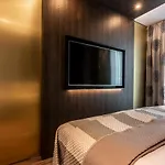 Block & Living Отель