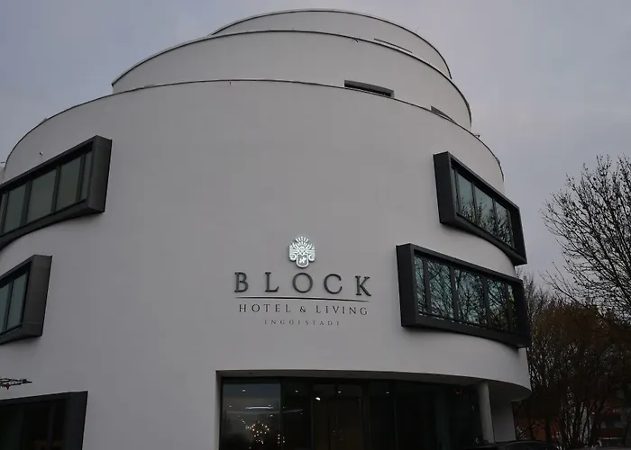 Block & Living Отель 4*
