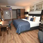 Hotel Block & Living 4*