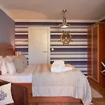 Block & Living Hotel 4*