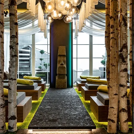 Block & Living Hotel 4*