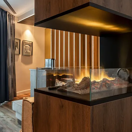 Block & Living Hotel 4*