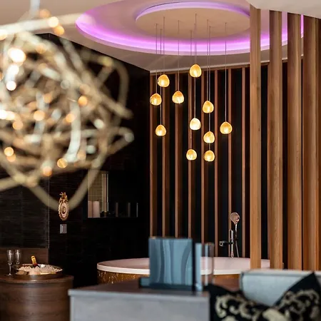 Hotel Block & Living 4*