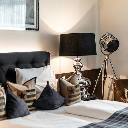 Block & Living Hotel 4*